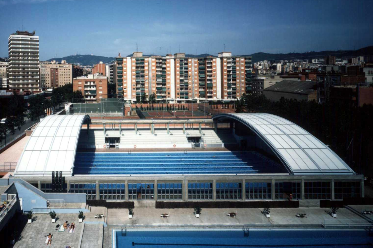 Piscina Olímpica con cubierta retráctil del Club Natación St. Andreu, Barcelona