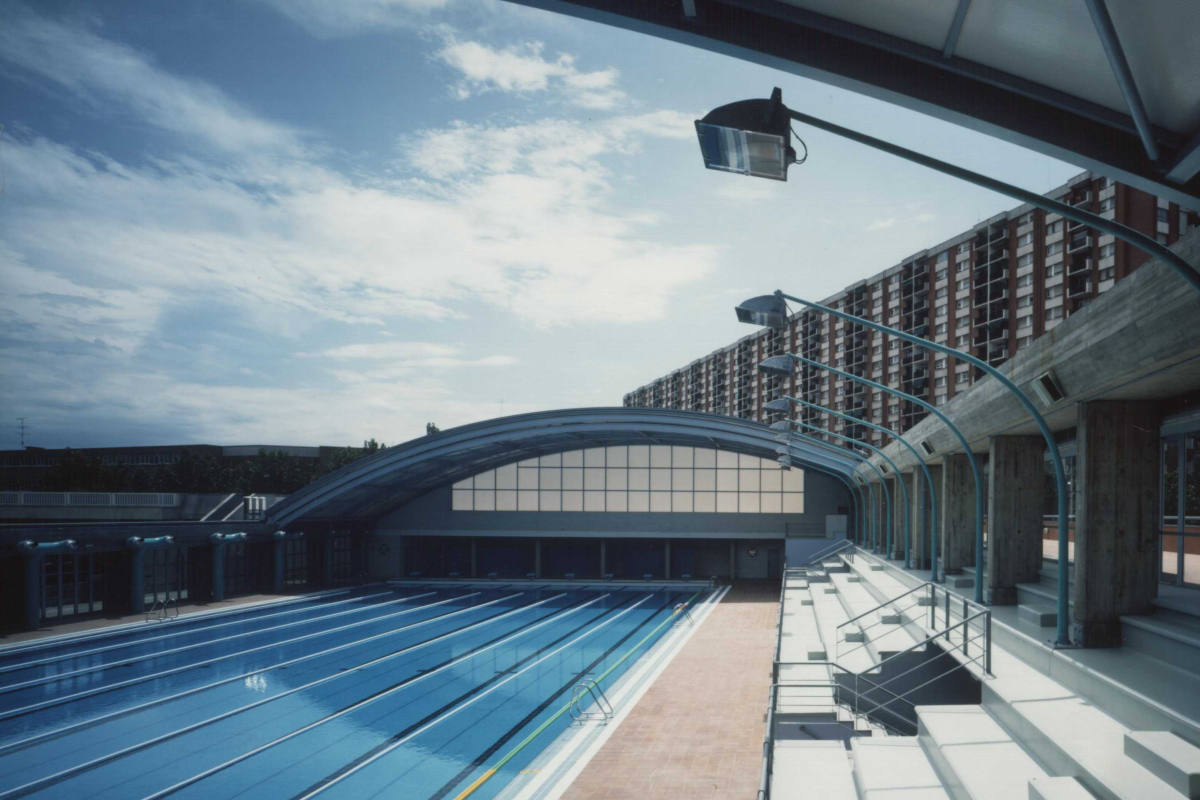 Piscina Olímpica con cubierta retráctil del Club Natación St. Andreu, Barcelona
