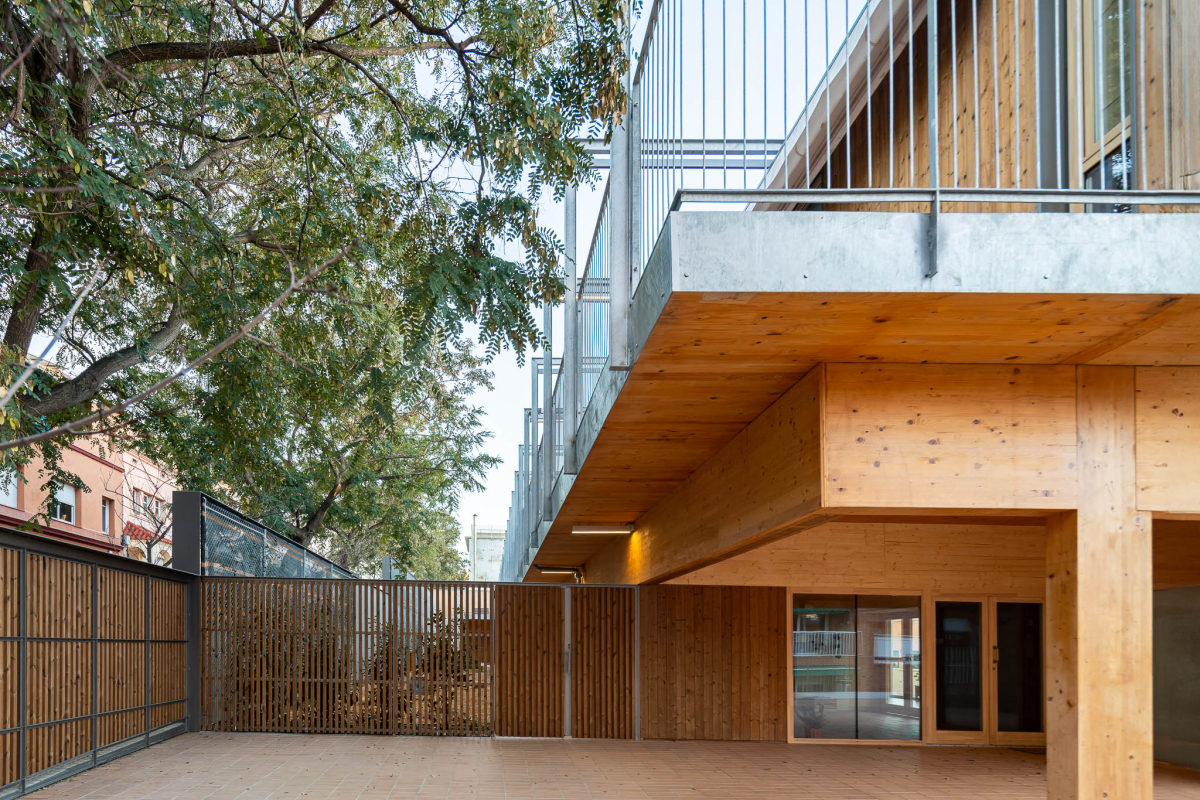 Guardería municipal y espacio familiar "LA TEIXONERA"