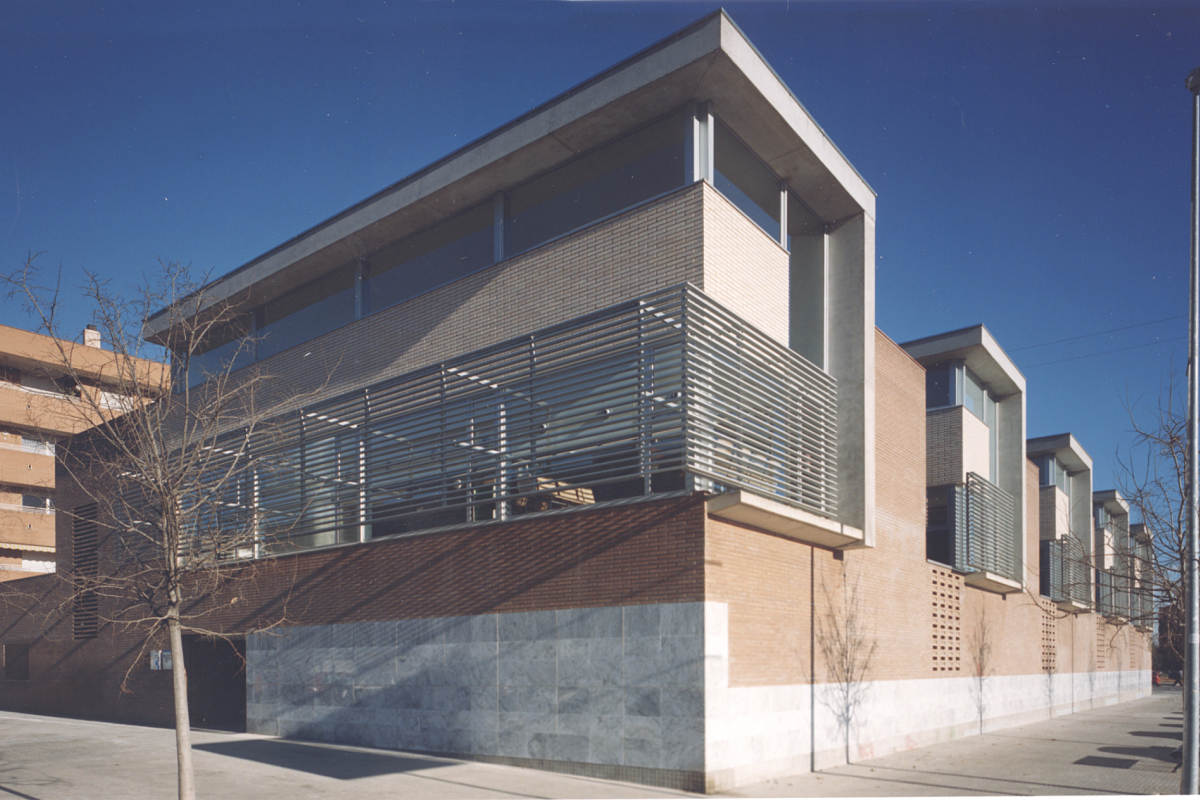 CENTRE D’ASSISTÈNCIA PRIMÀRIA. C.A.P. VINYETS. SANT BOI DE LLOBREGAT (2002)