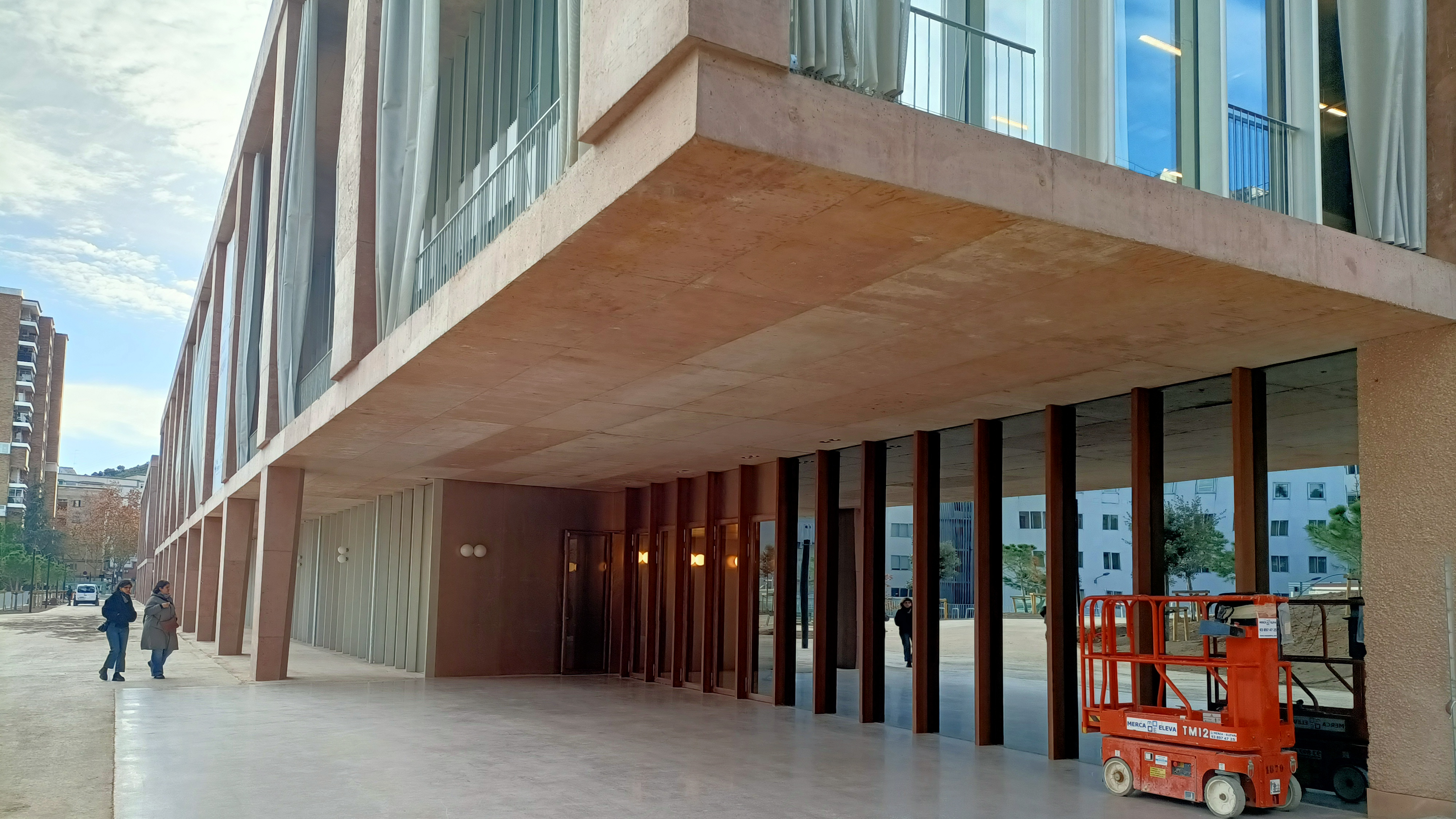 EL EDIFICIO DE INVESTIGACIÓN VHIR, FINALISTA EN LOS PREMIOS FAD 2025 DE ARQUITECTURA